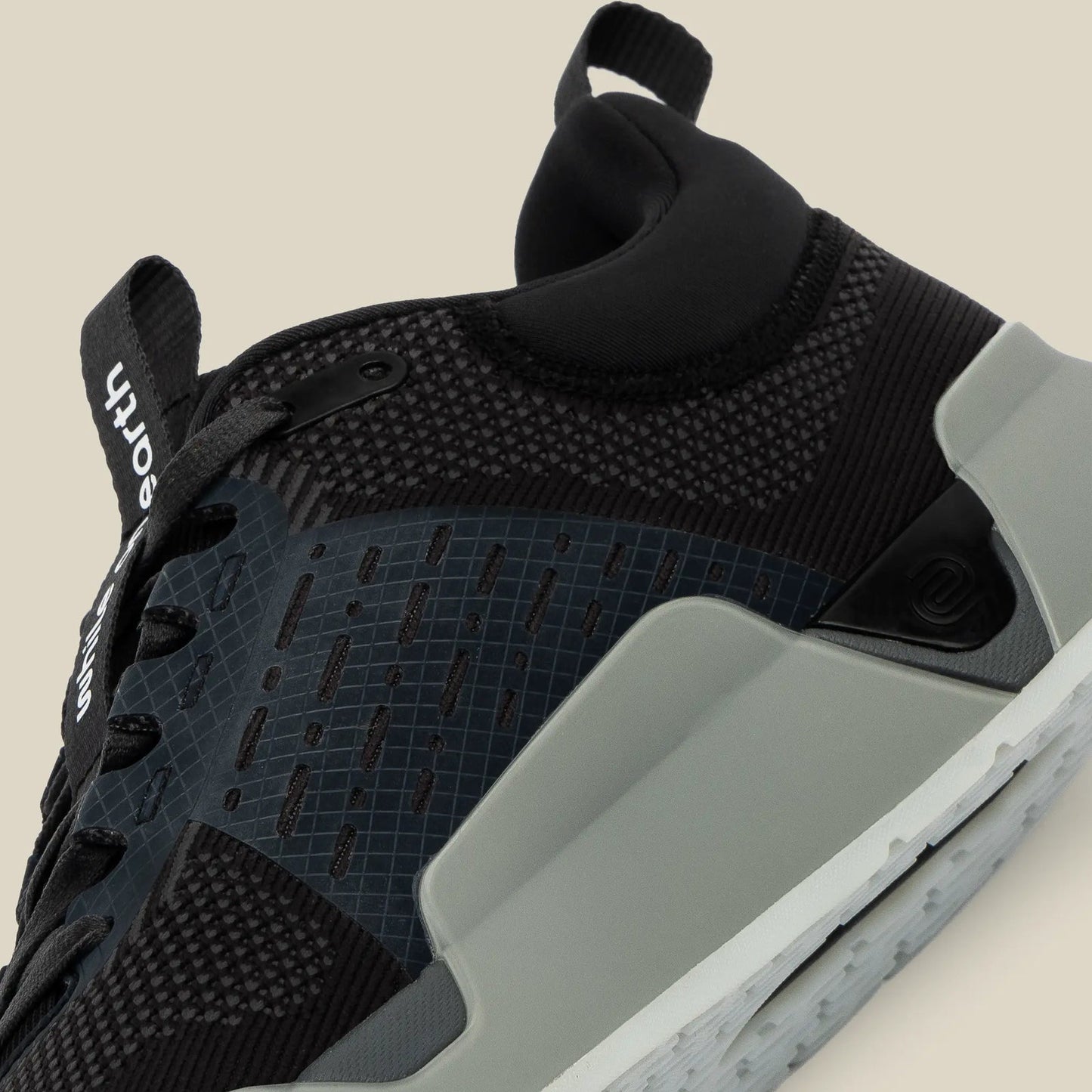 While On Earth Move Trainer