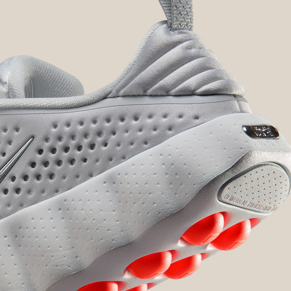 Nike Womens Mind 002