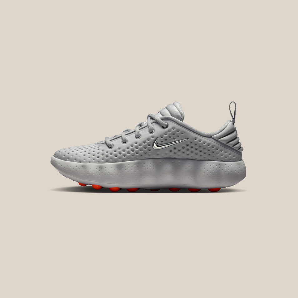Nike Womens Mind 002