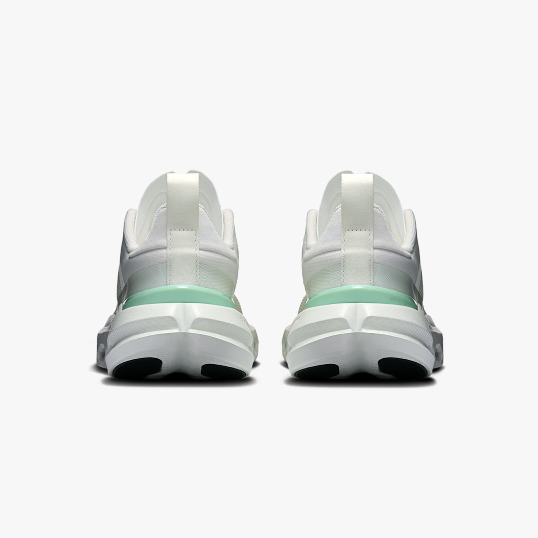 ON Women's Cloudpulse Next