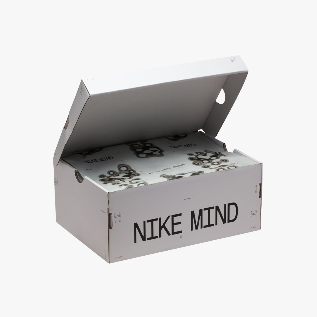 Nike Women's Mind 001
