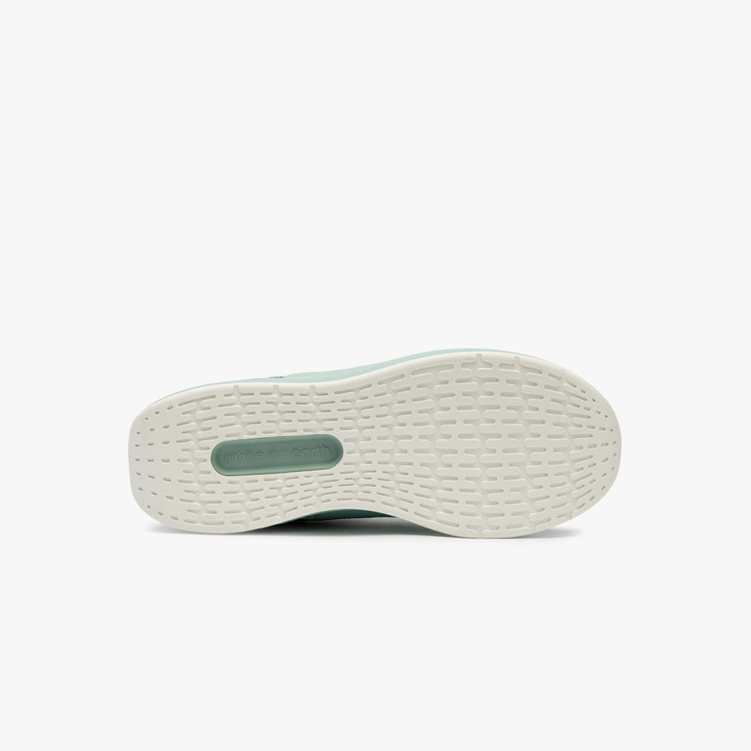 While On Earth Move Trainer
