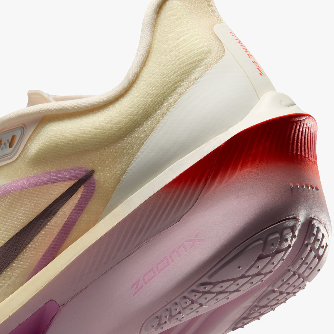 Nike Women's Zoom Fly 6
