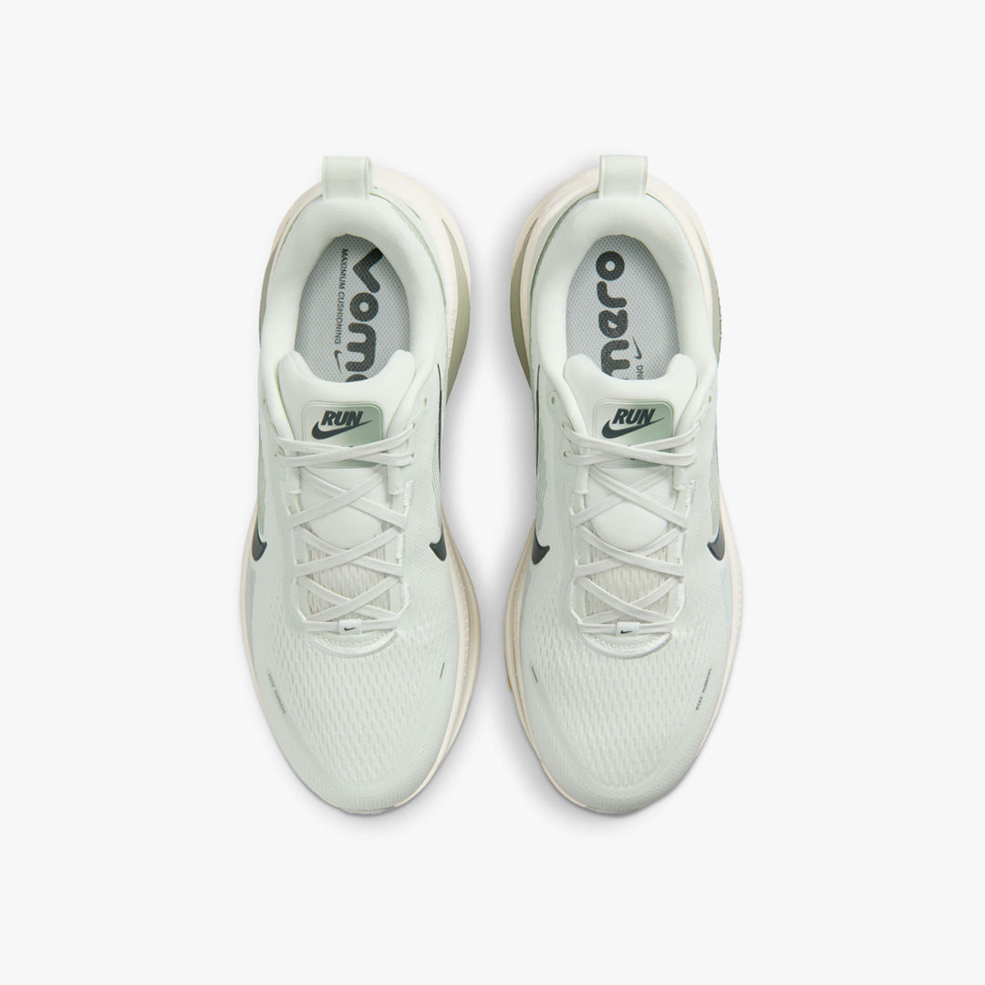 Nike Men's Vomero 18