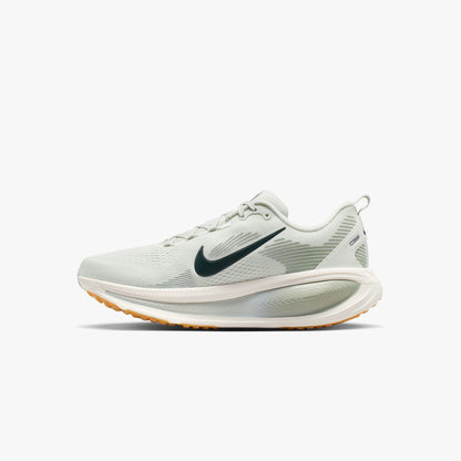 Nike Men's Vomero 18