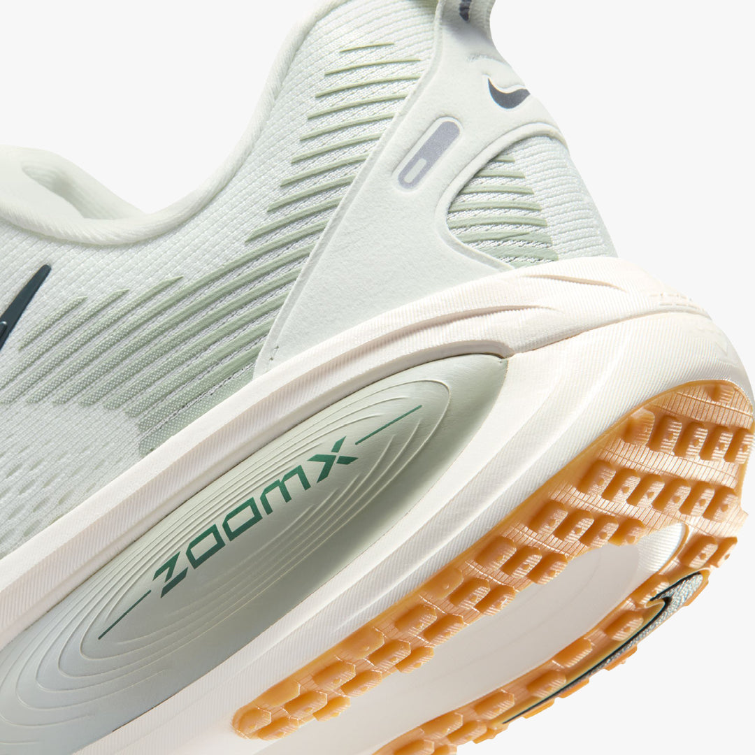 Nike Men's Vomero 18