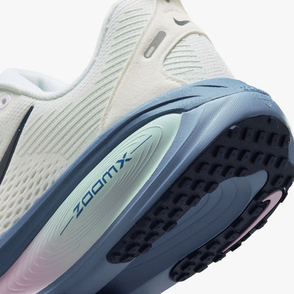 Nike Women's Vomero 18