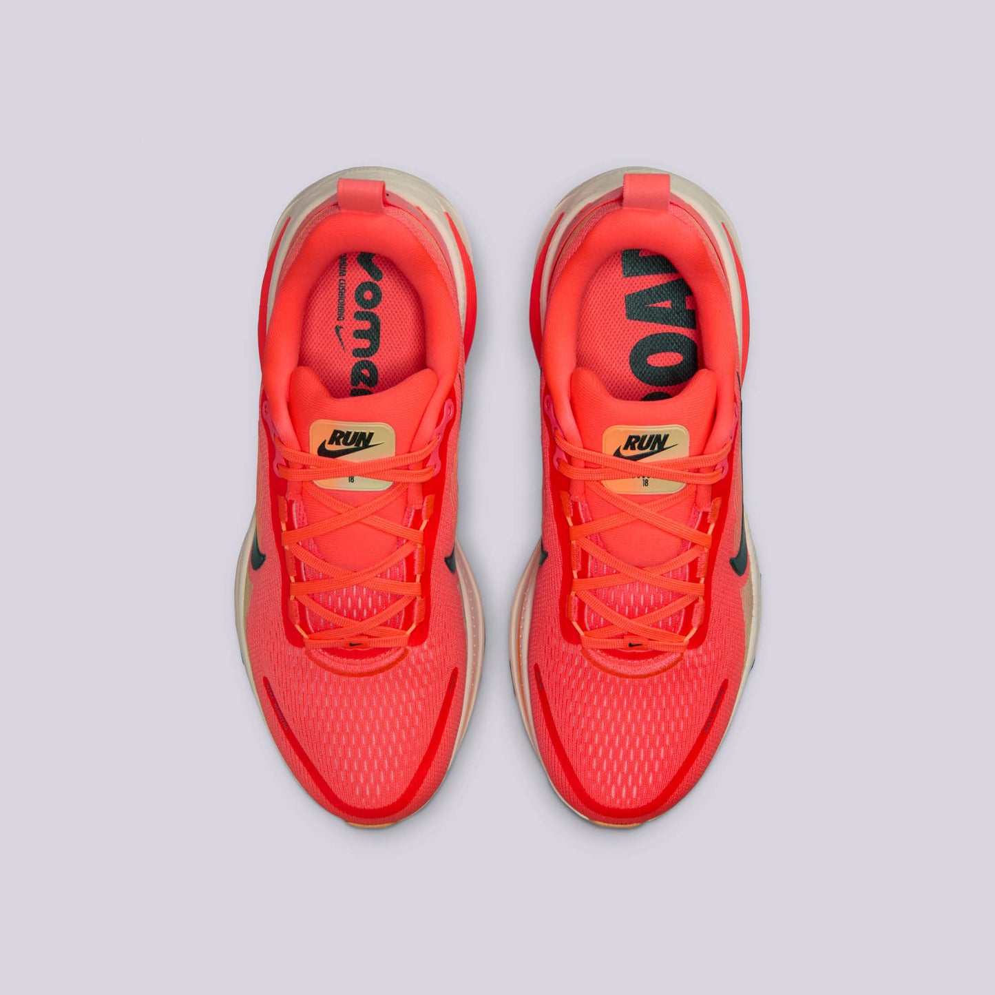 Nike Womens Vomero 18