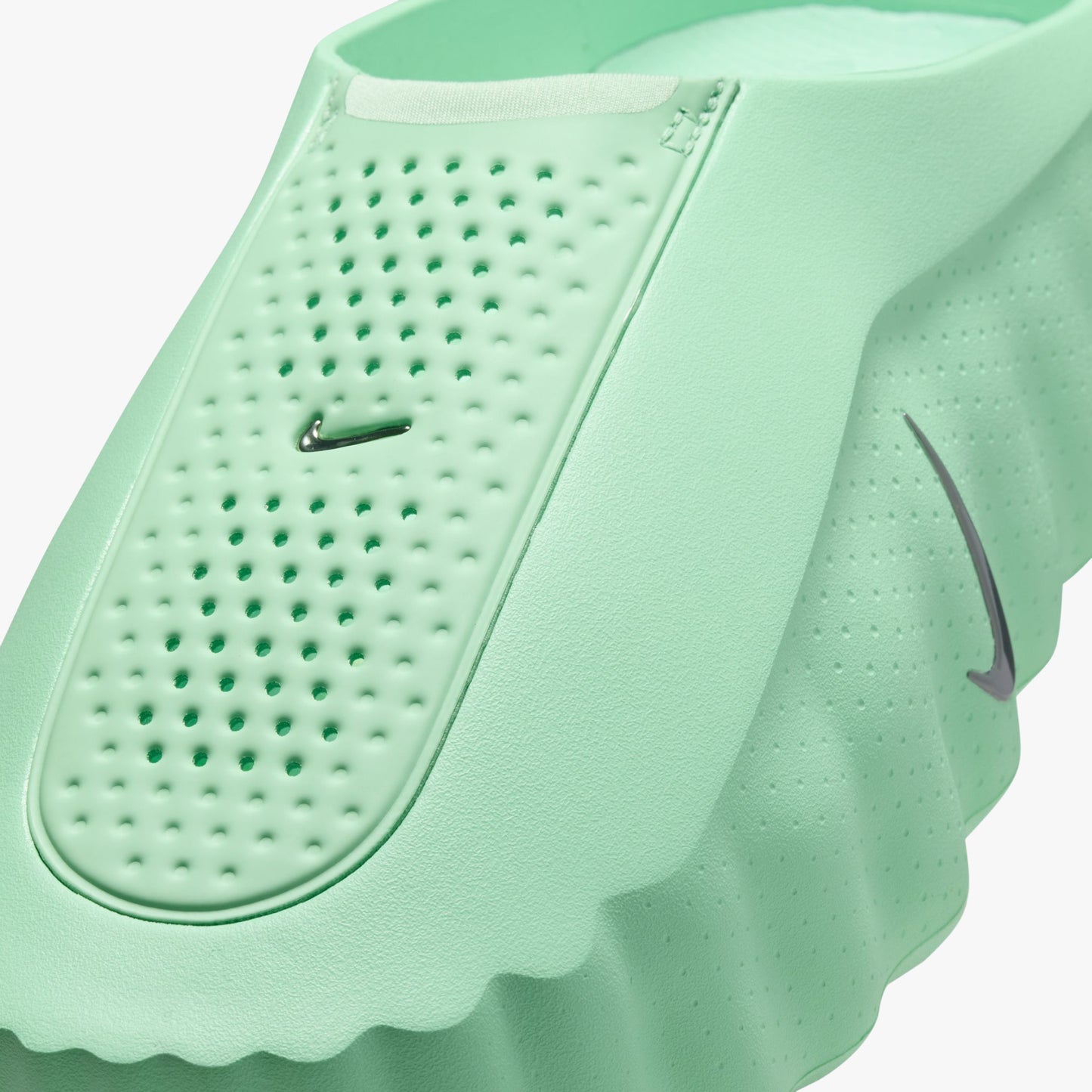 Nike Mind 001
