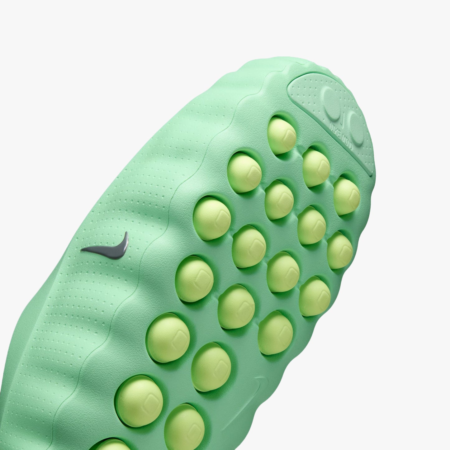 Nike Mind 001