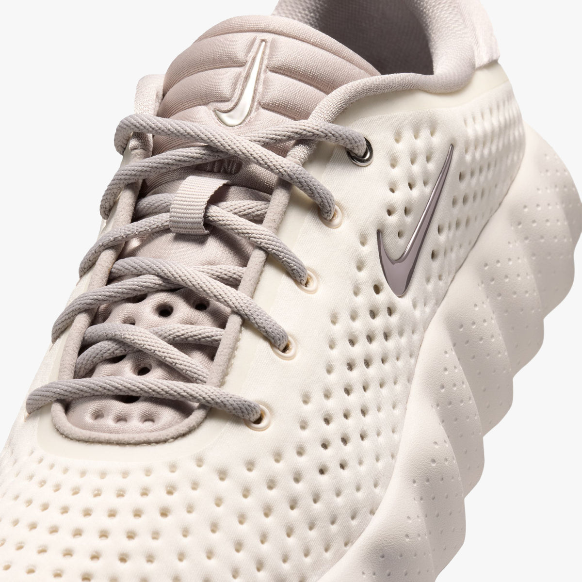 Nike Mind 002
