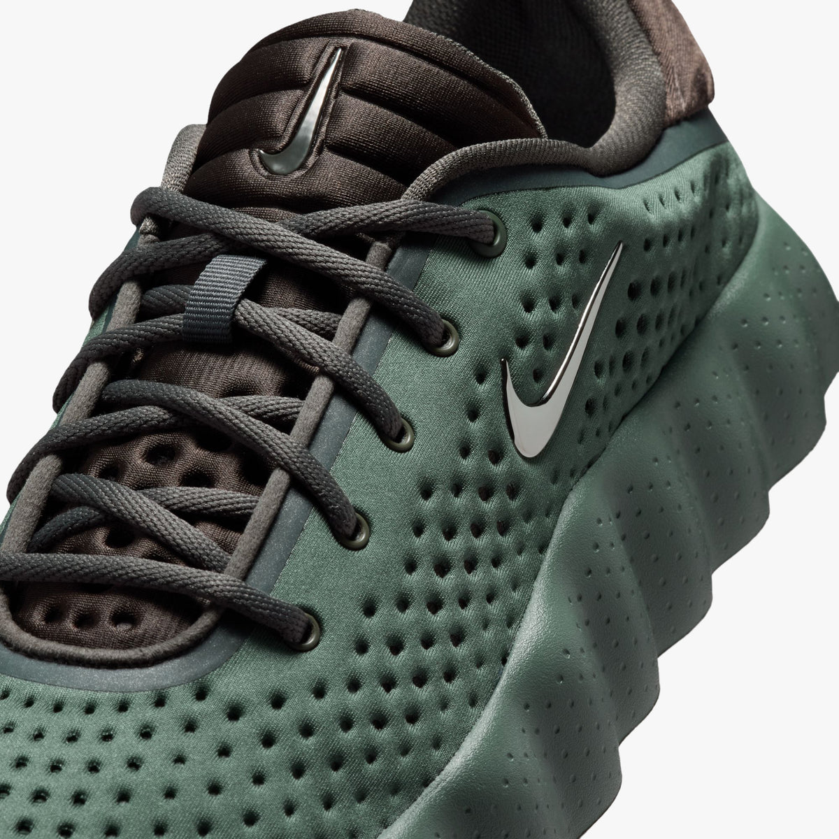 Nike Mind 002