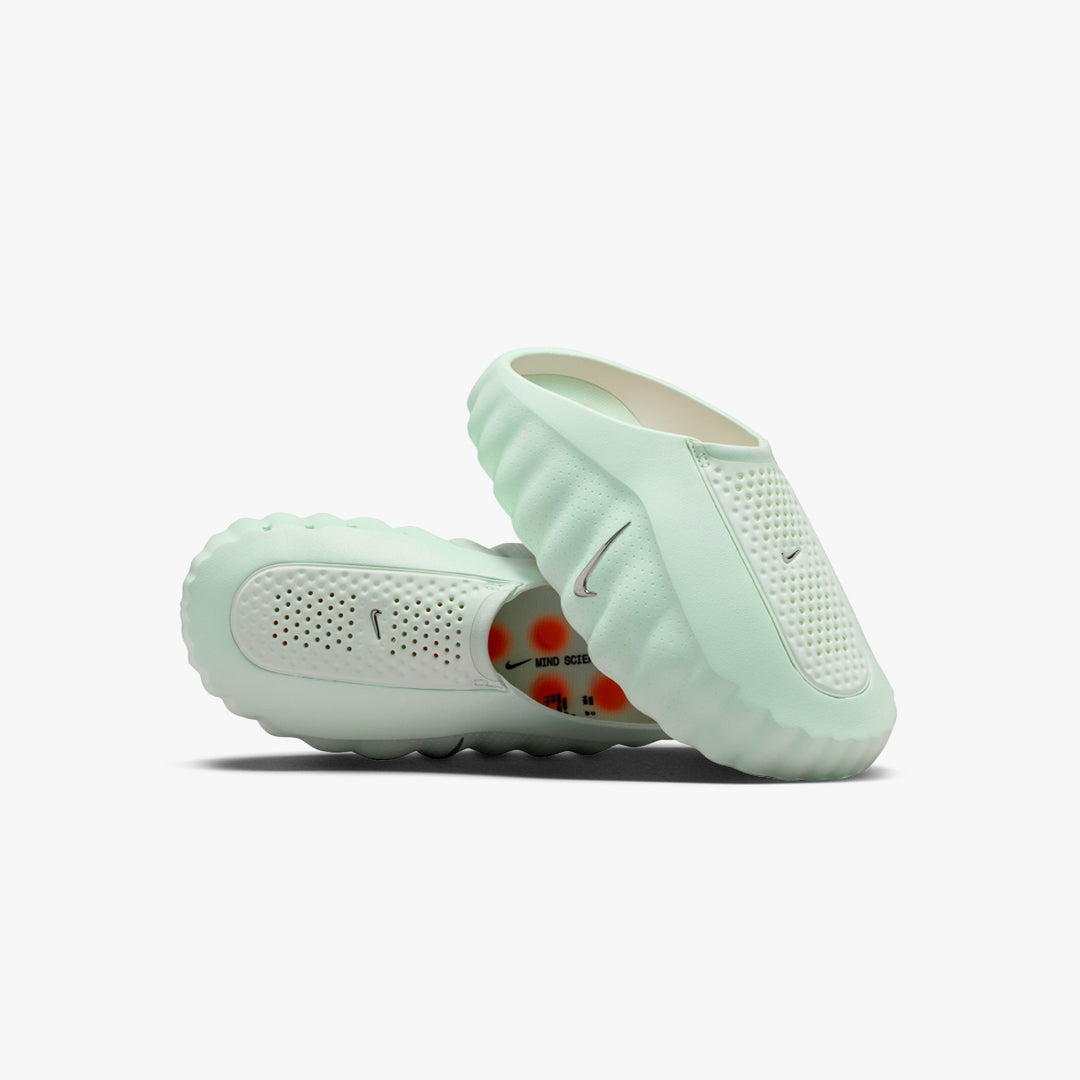 Nike Women's Mind 001