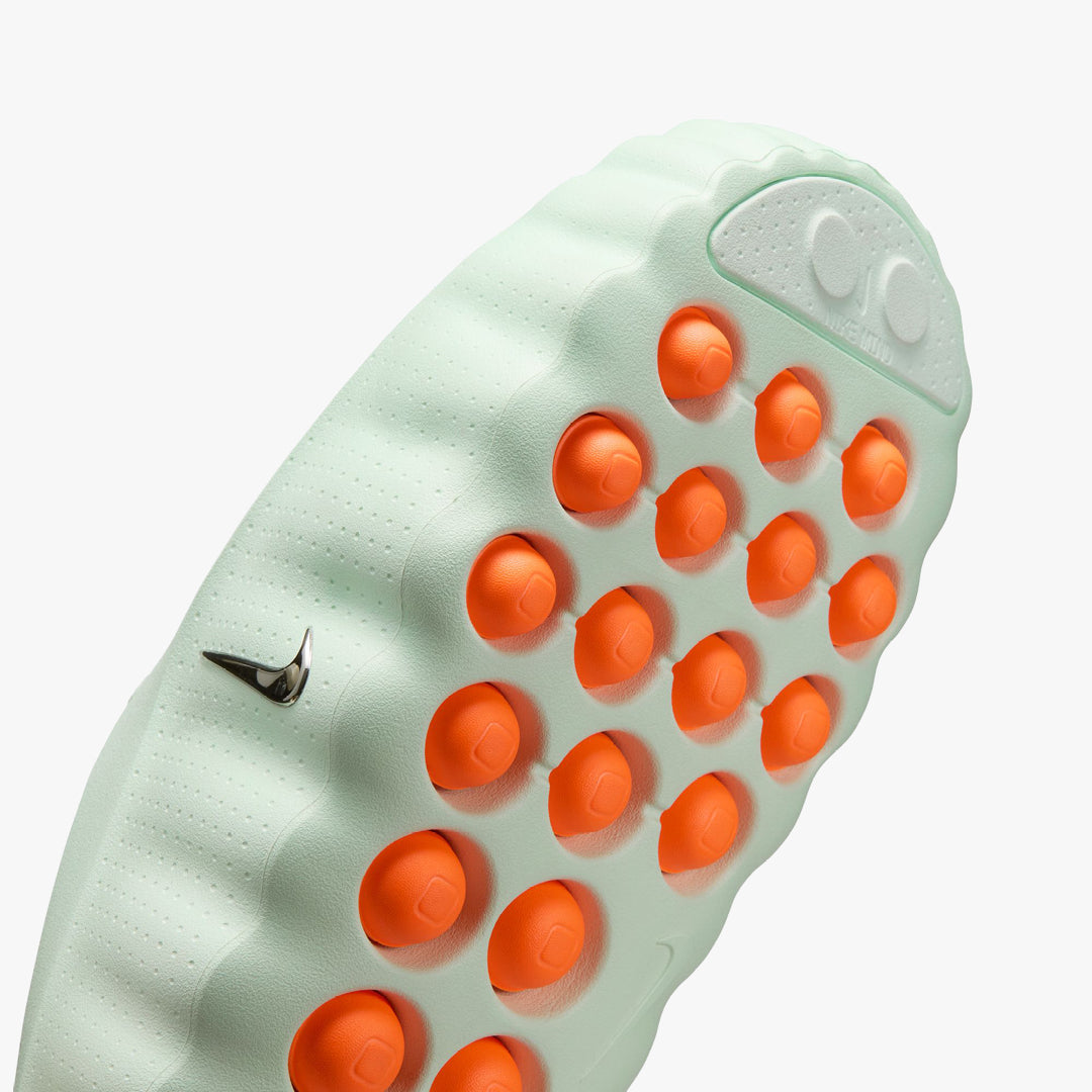 Nike Women's Mind 001