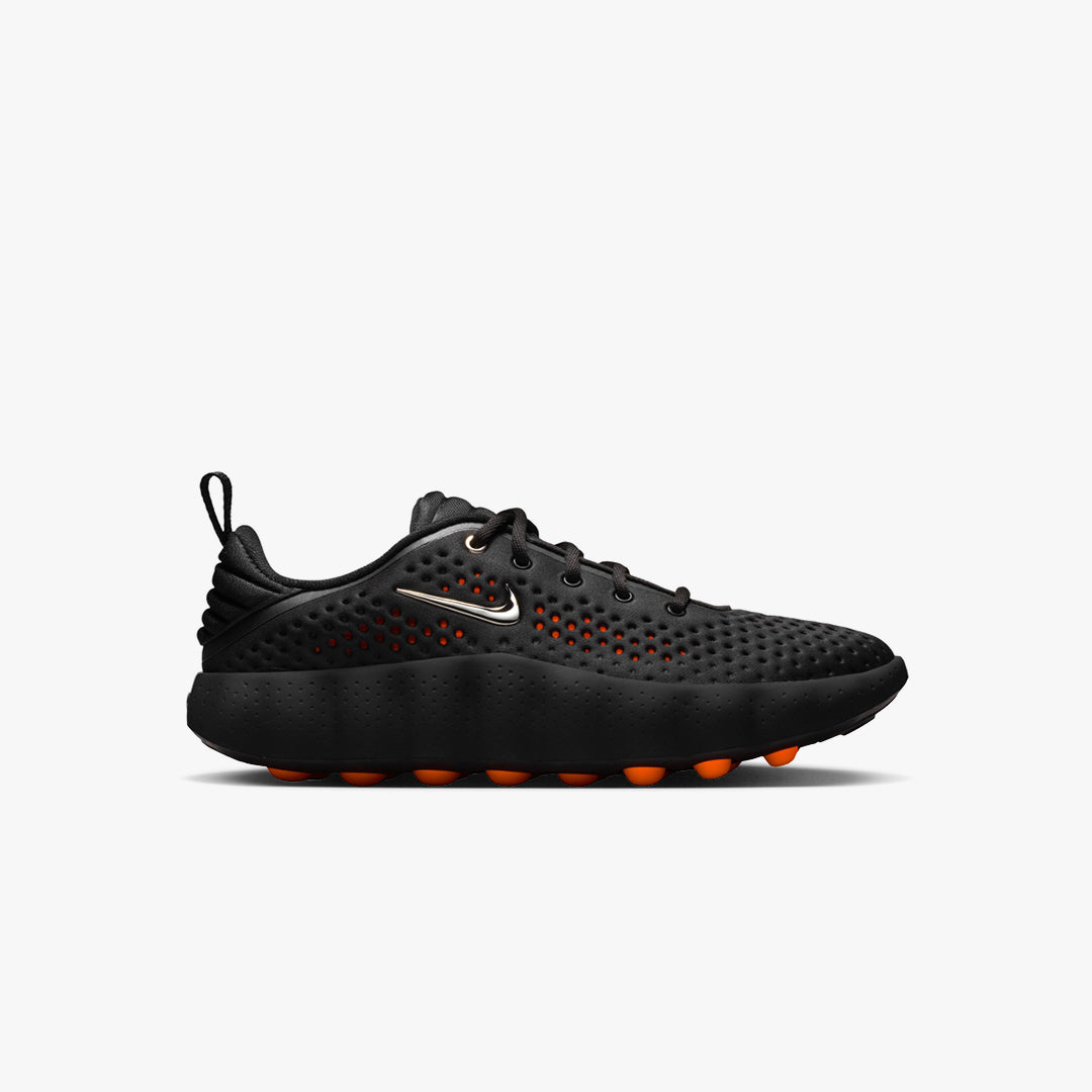 Nike Women's Mind 002