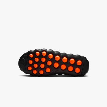Nike Women's Mind 002