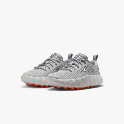 Nike Women's Mind 002