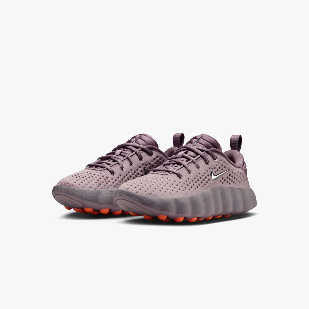 Nike Women's Mind 002