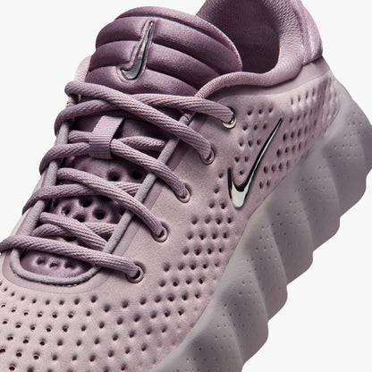 Nike Women's Mind 002